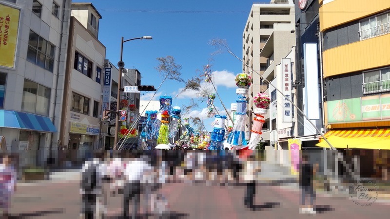 安城七夕まつり 御幸本町の竹飾りと人出